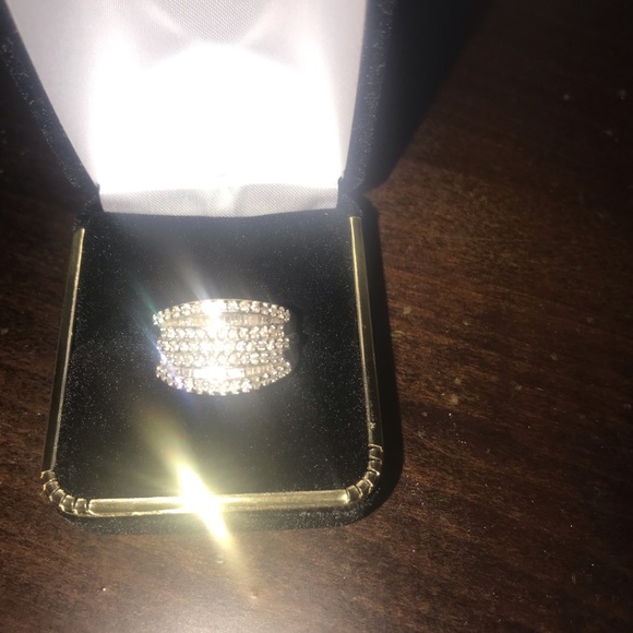 Diamond ring - Picture 1 of 2